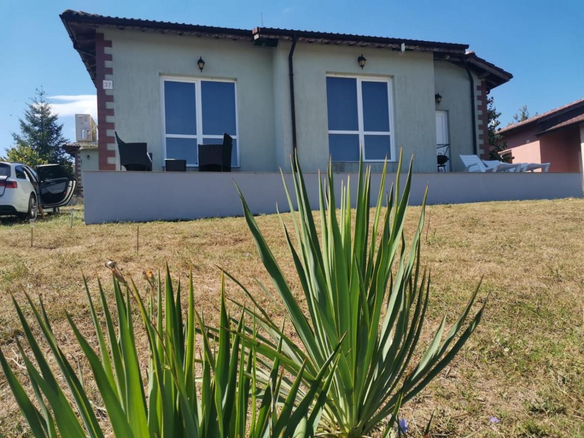 Villa Emine Banya  Bagian luar foto
